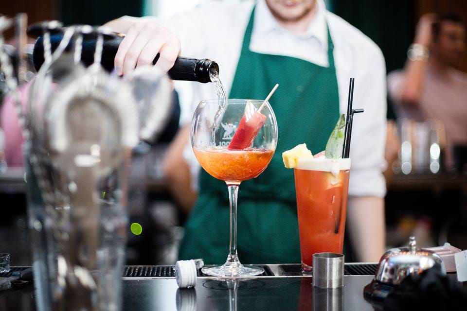 Entdecken Sie die Boardbar: Genießen Sie maßgeschneiderte Cocktails und eine einzigartige Atmosphäre