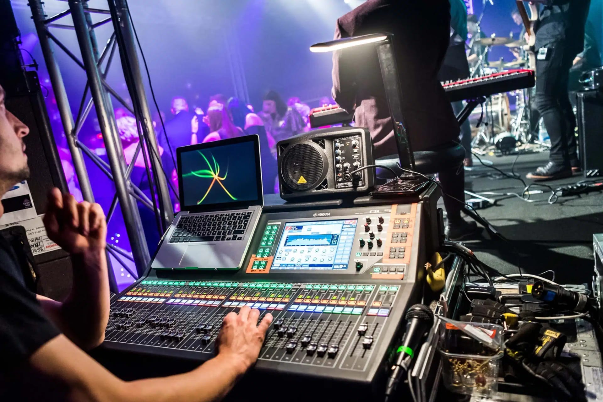 DJ Equipment mieten: Perfekte Technik für Ihre Veranstaltung