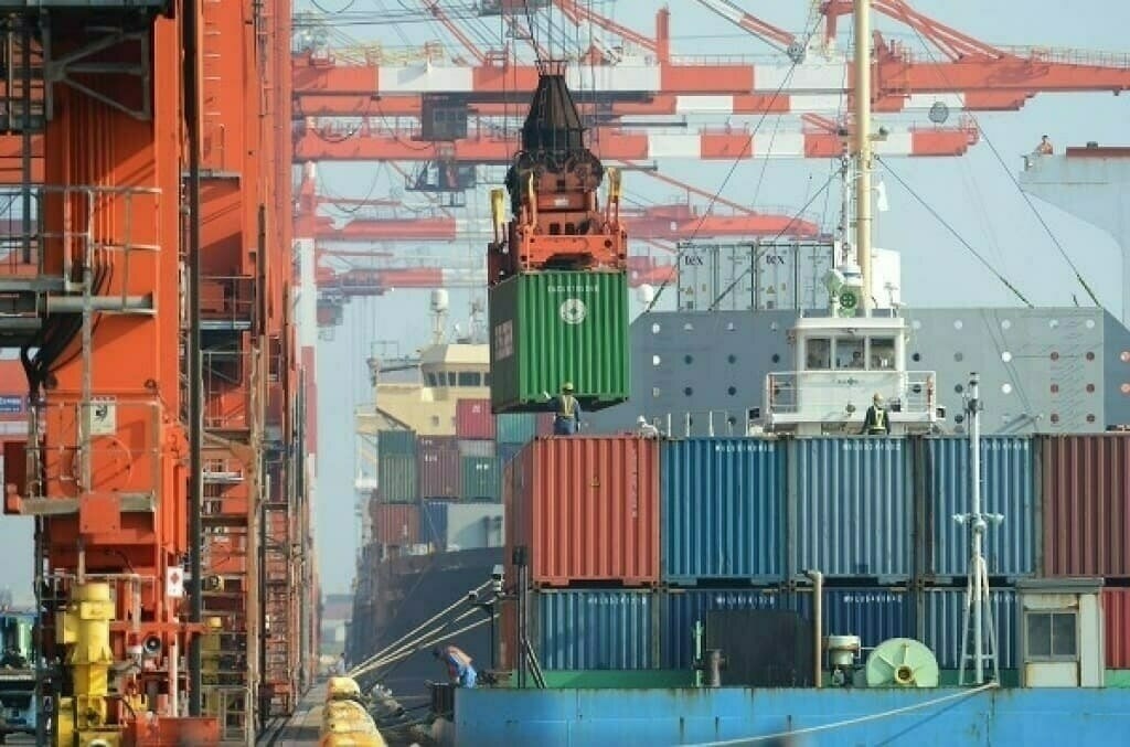 Was kostet ein Container aus China? Ihre Experten in Hamburg Wilhelmsburg wissen mehr