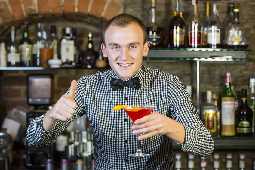Lassen Sie sich von unserem Cocktailkurs Berlin Potsdamer Platz inspirieren – perfekt für alle Cocktailliebhaber