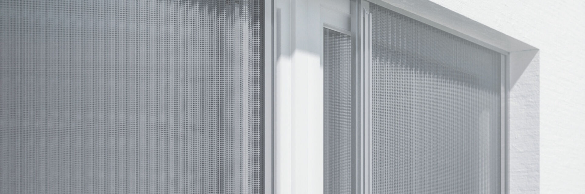 Fliegengitter Dachfenster von Fliegengittermaxx – Plissee-Systeme für Velux-Fenster und mehr