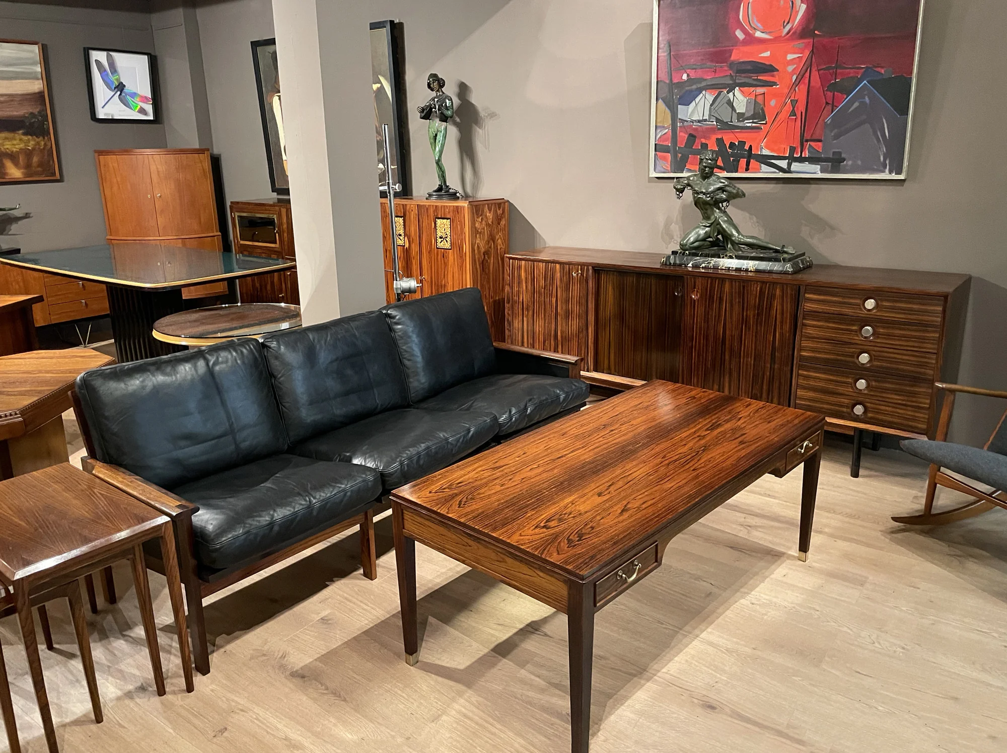 Retro Style für Ihr Zuhause: Wie der Fifties Store den Charme der 50er Jahre in Ihre Wohnräume bringt